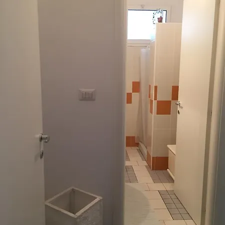 Laura A 2 Passi Dal Mare