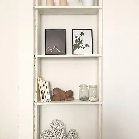 Laura A 2 Passi Dal Mare *